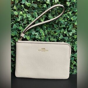Coach - Small Corner Zip Wristlet in chalk crossgrain leather